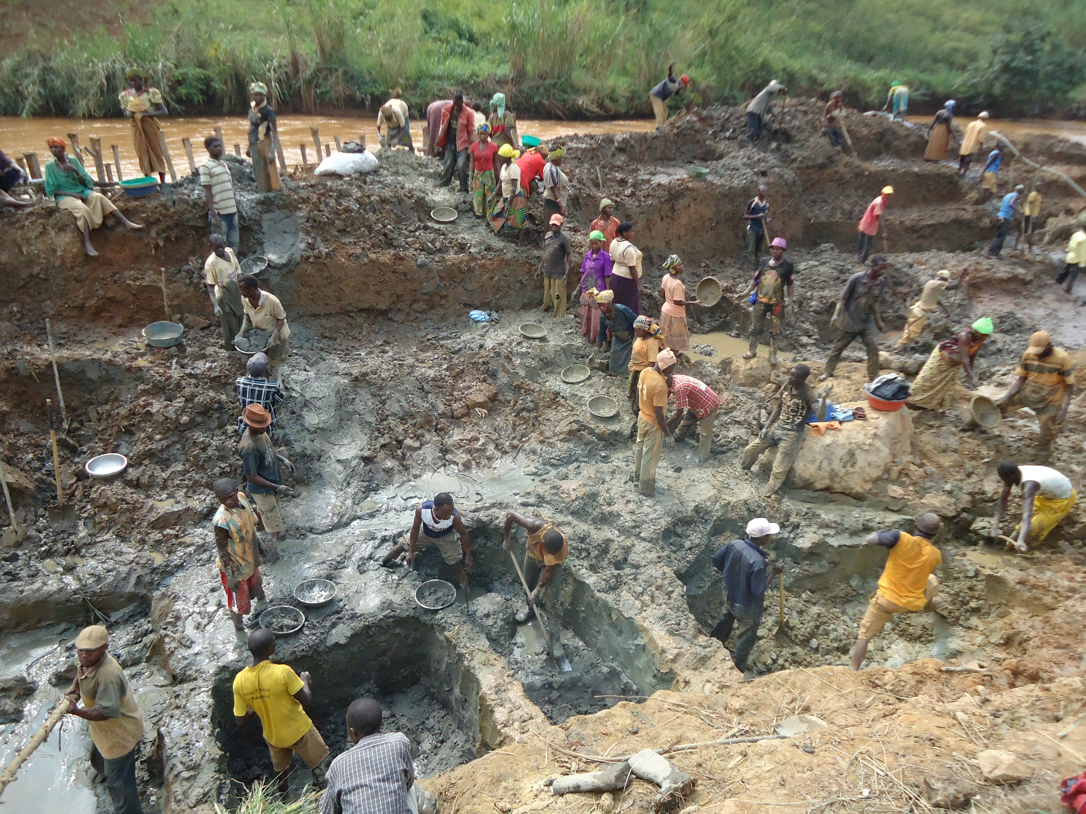 Small-scale mining next to the Nizi River.